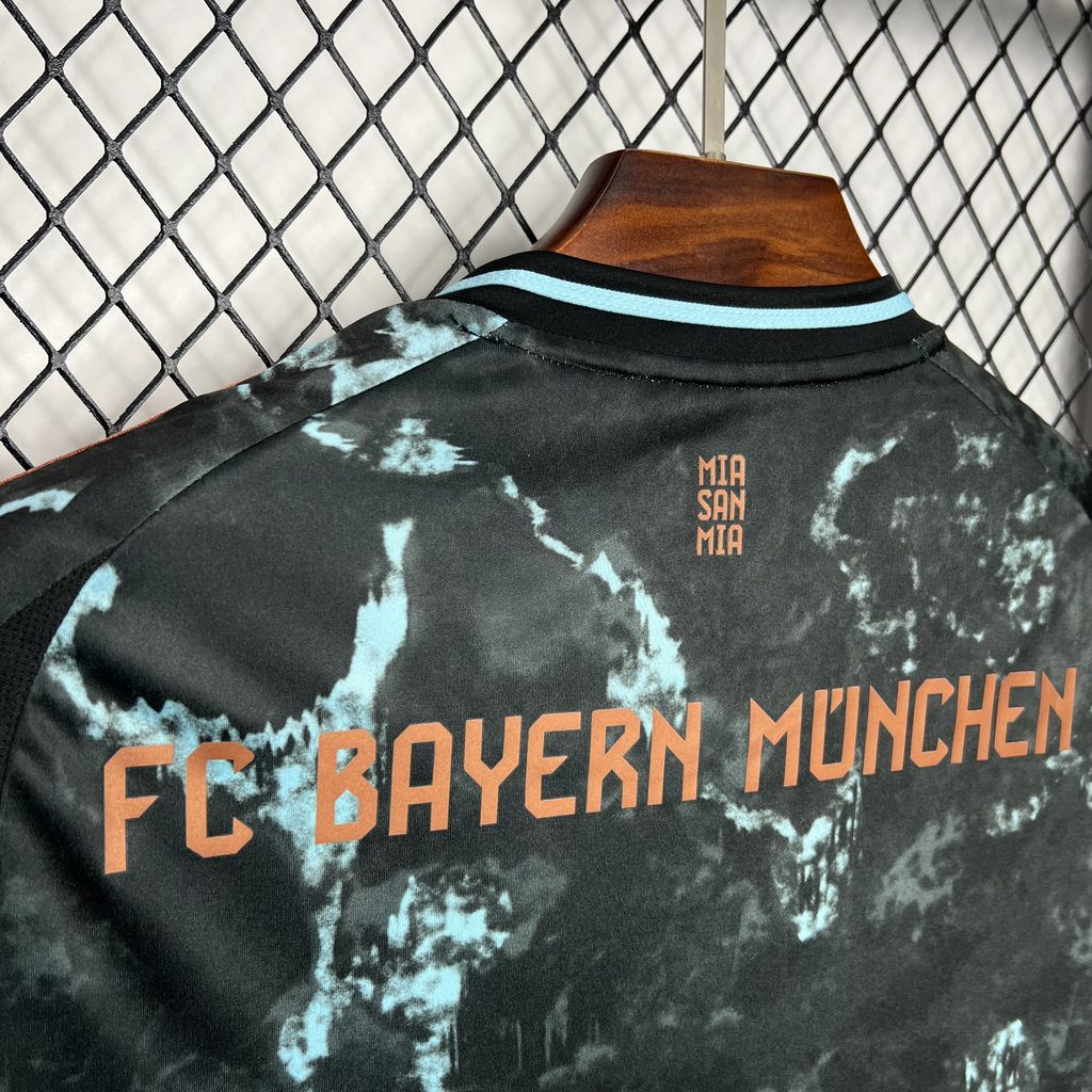 Bayern Munchen Away Shirt 24/25